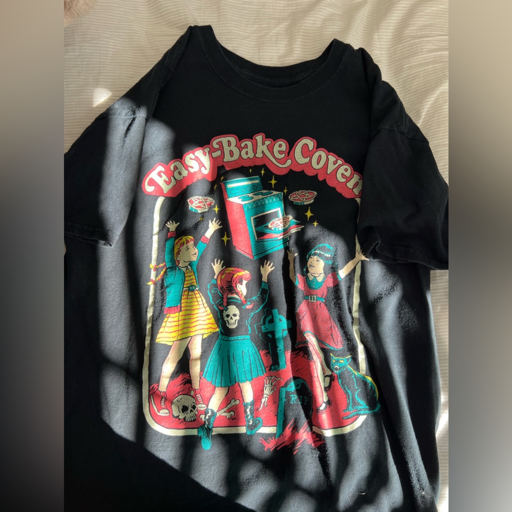 easy bake coven graphic tee